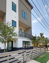 1540 Millwood Pl in Atlanta, GA - Building Photo - Building Photo