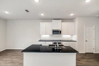 1102 Houston Wy in Flower Mound, TX - Building Photo - Building Photo
