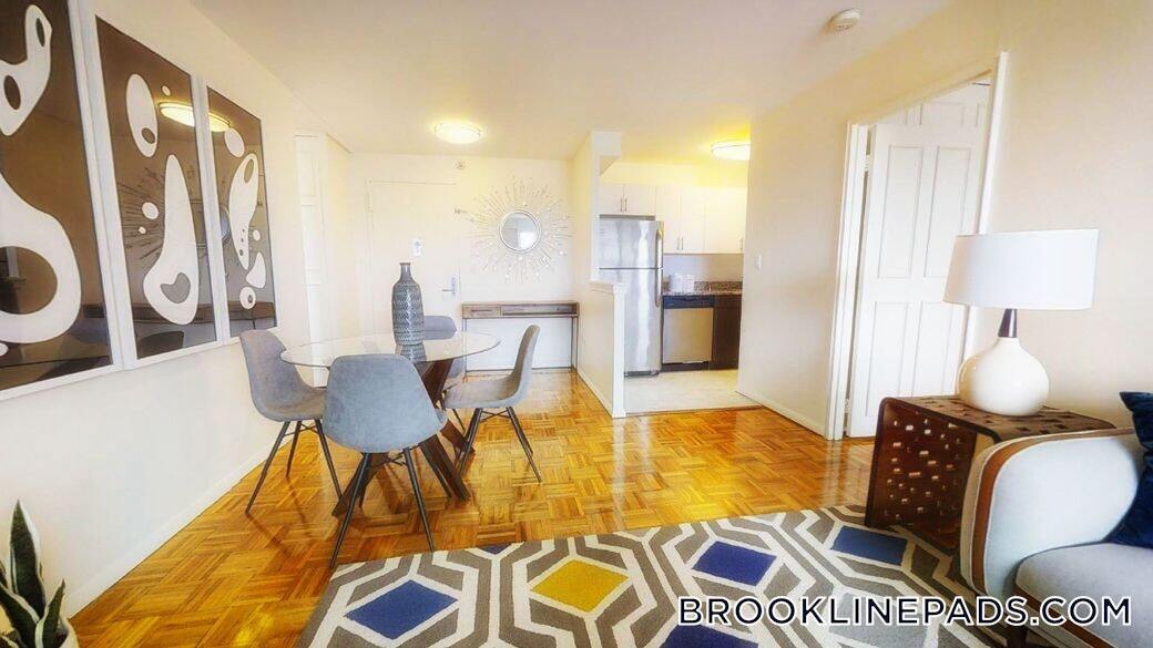 185 Freeman St in Brookline, MA - Building Photo