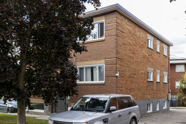 249 des Peres Blancs Ave in Ottawa, ON - Building Photo - Building Photo