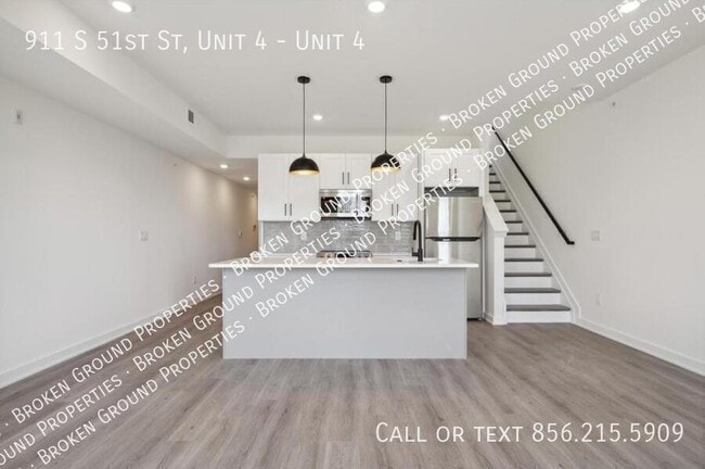 911 S 51st St in Philadelphia, PA - Building Photo - Building Photo