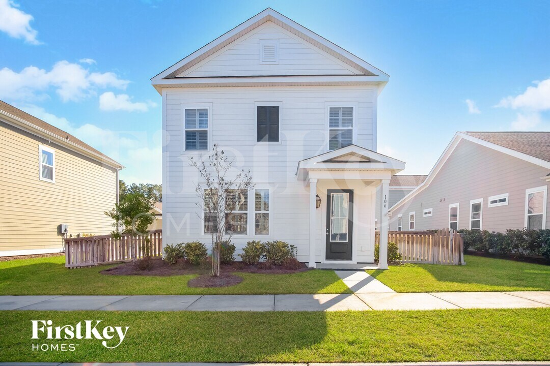 106 Starling St in Summerville, SC - Building Photo