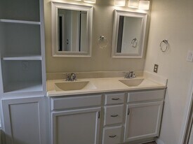 18507 Magnolia Dell Dr in Cypress, TX - Building Photo