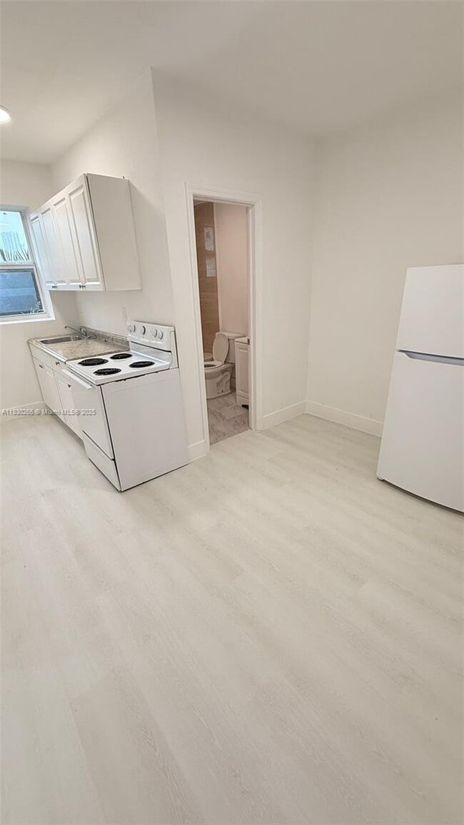871 SW 3rd St in Miami, FL - Building Photo - Building Photo