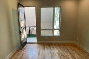 151 Stanhope St, Unit 2A in Brooklyn, NY - Building Photo