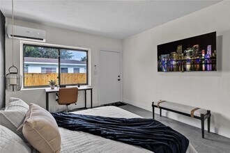 1350 NE 111th St, Unit 3 in Miami, FL - Building Photo - Building Photo