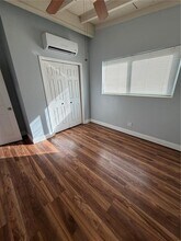 4210 SW 10th St in Plantation, FL - Foto de edificio - Building Photo