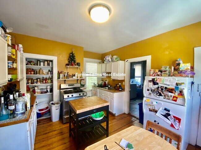 44 Delle Ave, Unit 2 in Boston, MA - Foto de edificio - Building Photo