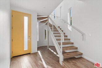 4238 Jasmine Ave in Culver City, CA - Building Photo - Building Photo