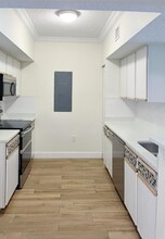 140 SW 117th Ave in Pembroke Pines, FL - Building Photo - Building Photo