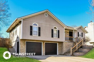 1312 NE Ball Dr in Lee's Summit, MO - Building Photo - Building Photo