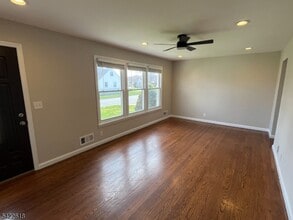 76 Liberty St in Clifton, NJ - Building Photo - Building Photo