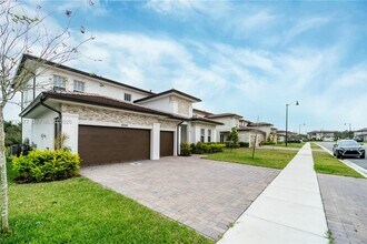 4354 SW 122nd Ter in Davie, FL - Building Photo - Building Photo