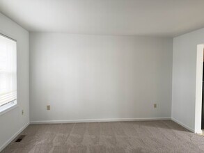 80 Diller Ave in New Holland, PA - Building Photo - Building Photo