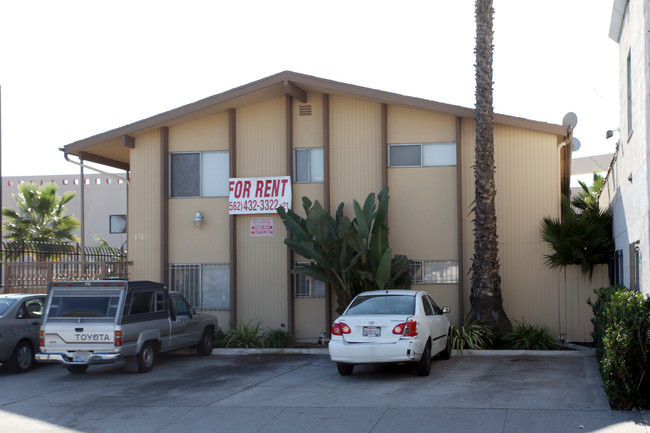 1010 E 7th St in Long Beach, CA - Foto de edificio - Building Photo