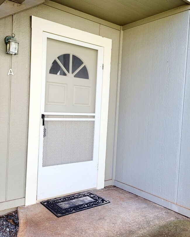 94-1412 Kulewa Lp in Waipahu, HI - Building Photo - Building Photo