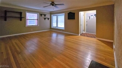 70 Sunnycliff Dr in Euclid, OH - Building Photo - Building Photo