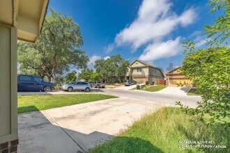 2034 Gray Fox Creek in San Antonio, TX - Building Photo - Building Photo