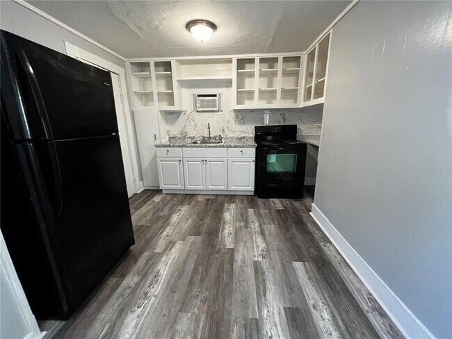 908 Beverly Ave NW in Largo, FL - Building Photo - Building Photo