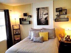 9876 Martin Luther King Junior Boulevard, Unit Townhouse in Denver, CO - Foto de edificio - Building Photo