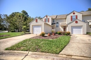 961 Water Oak Ct in Newport News, VA - Building Photo
