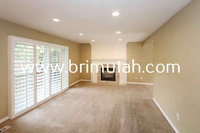 7268 S 2700 E in Cottonwood Heights, UT - Building Photo - Building Photo