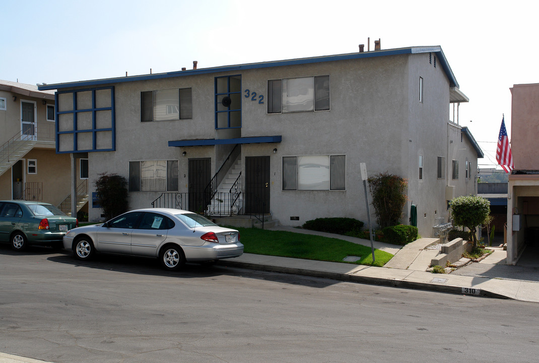 322 Bungalow Dr in El Segundo, CA - Building Photo