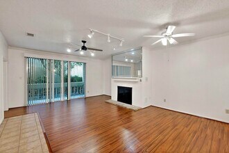 5310 Keller Springs Rd, Unit 611 in Dallas, TX - Building Photo - Building Photo