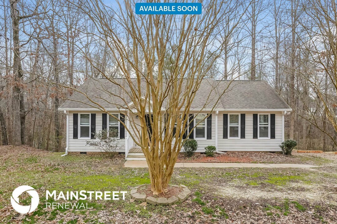 1913 Hemlock Cir in Clayton, NC - Building Photo