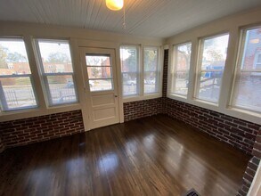 114 N 38th St, Unit 116 A in Omaha, NE - Foto de edificio - Building Photo