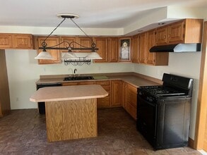 515 W Court St, Unit 1 Downstairs in Rome, NY - Building Photo - Building Photo