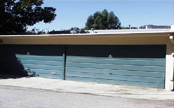 2085 Ivar Ave in Los Angeles, CA - Building Photo