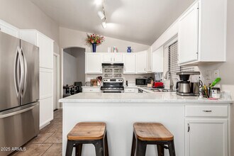 4534 E Tanglewood Dr in Phoenix, AZ - Building Photo - Building Photo