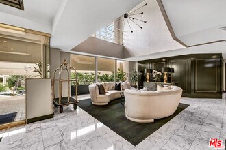 1131 Alta Loma Rd in West Hollywood, CA - Building Photo - Building Photo