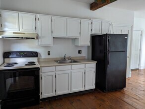 8 Russia St in Newburyport, MA - Building Photo - Building Photo