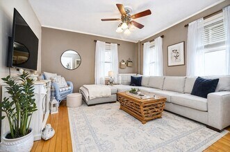 212 W Seventh St, Unit 2 in Boston, MA - Building Photo - Building Photo