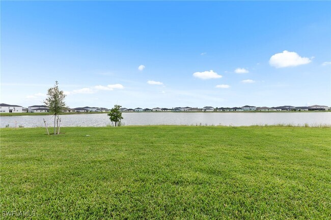 17627 Paradiso Wy in North Fort Myers, FL - Building Photo - Building Photo