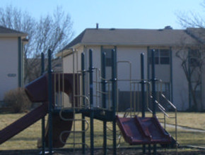 The Greens Apartments in Kansas City, MO - Building Photo - Building Photo