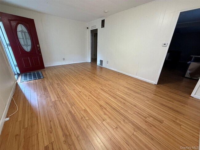 111 Sargent Ave in Beacon, NY - Foto de edificio - Building Photo