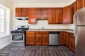 112 E Allen St in Philadelphia, PA - Building Photo - Building Photo