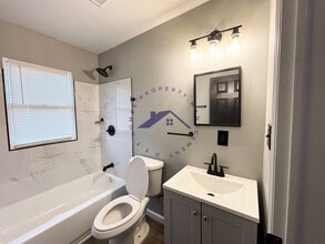 9790 Kensington Ave in Detroit, MI - Building Photo - Building Photo