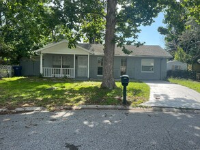 7445 Daggett Terrace in New Port Richey, FL - Building Photo - Building Photo