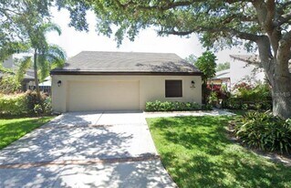 3638 Glen Oaks Manor Dr in Sarasota, FL - Building Photo
