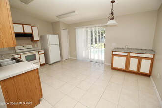 643 Antigua St NE in Palm Bay, FL - Building Photo - Building Photo