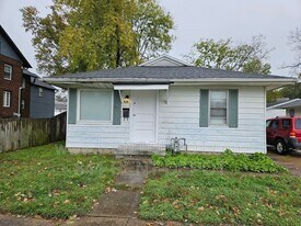 1528 SE Riverside Dr in Evansville, IN - Building Photo