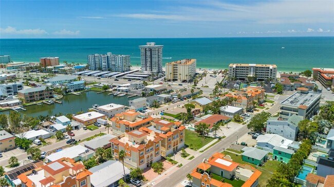143 175th Ave E in Redington Shores, FL - Building Photo - Building Photo