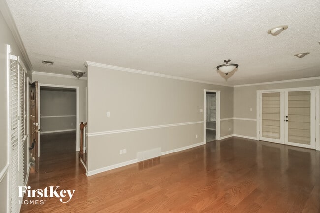 980 Yorktown Rd in Collierville, TN - Foto de edificio - Building Photo