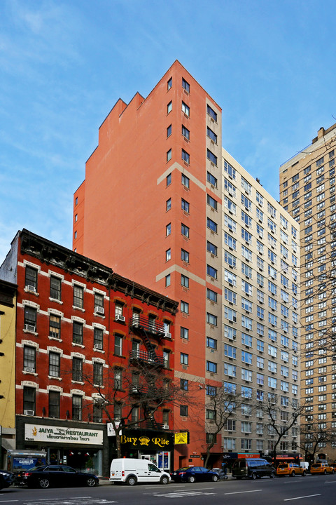 400 Third Ave in New York, NY - Building Photo