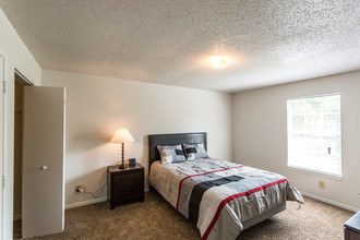 Cumberland Manor Apartments in Clarksville, TN - Building Photo - Interior Photo
