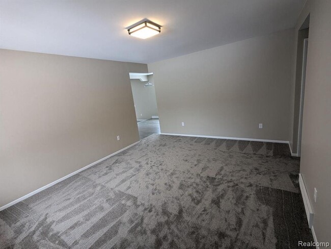 13415 Neal Rd in Davisburg, MI - Building Photo - Building Photo